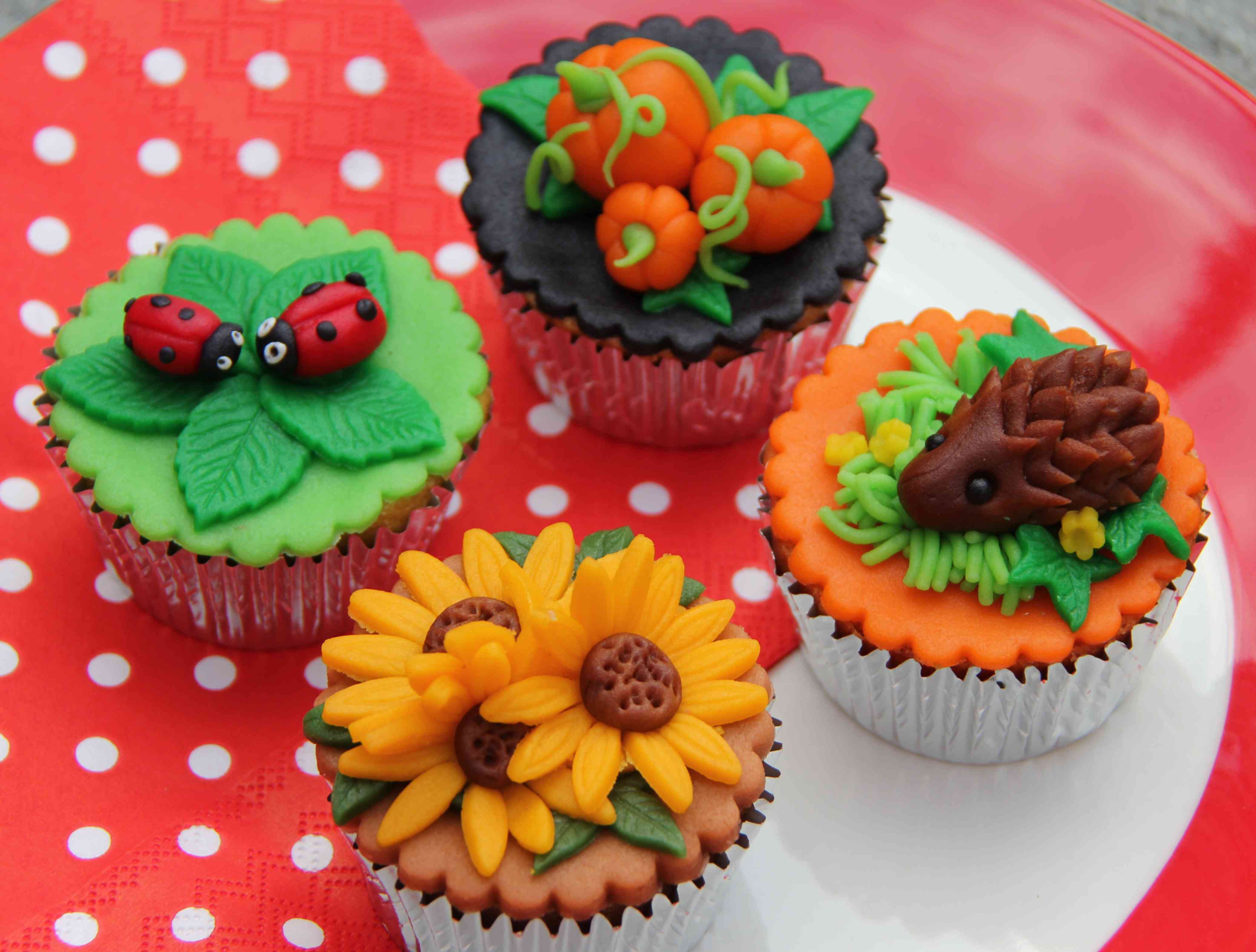 Little Pet Shop Cake Designs Little Pet Shop Cake Designs